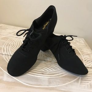 Capezio Br74 Canvas Cuban Heel Ballroom Shoes 8